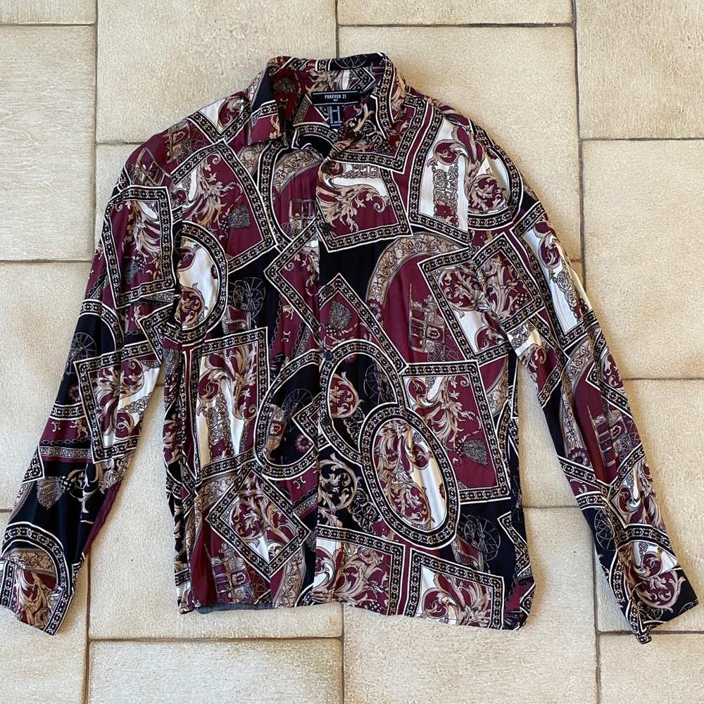Forever 21 Long Sleeve shirt